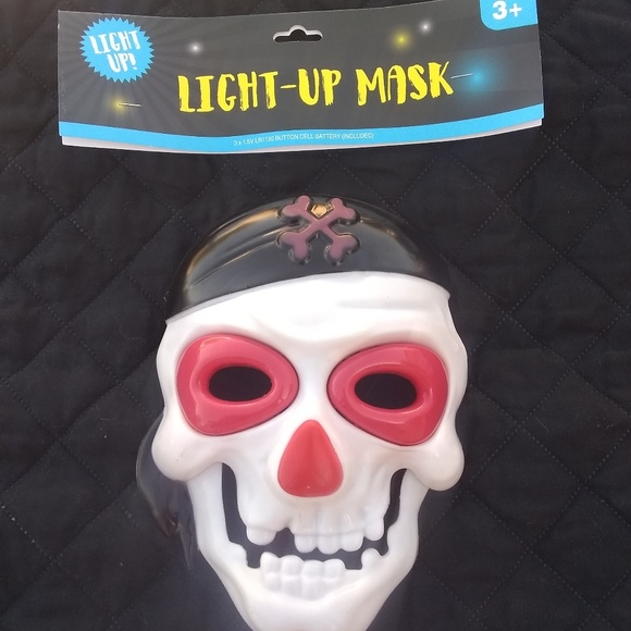 Other - 💀Pirate Light up Mask